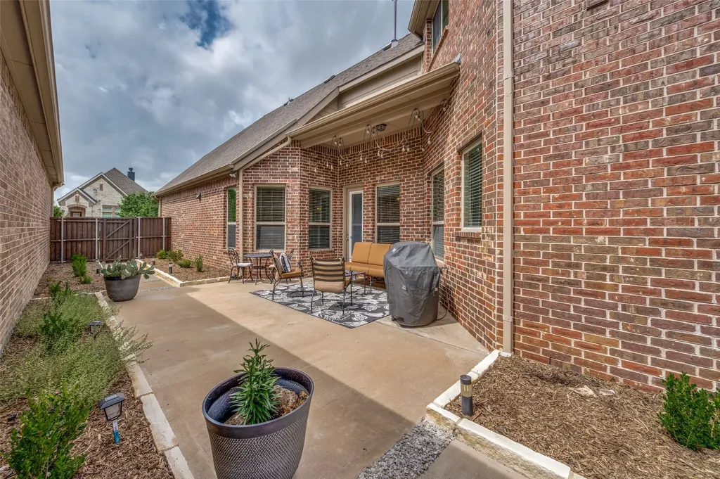 610 Enfield Drive Frisco TX 75036
