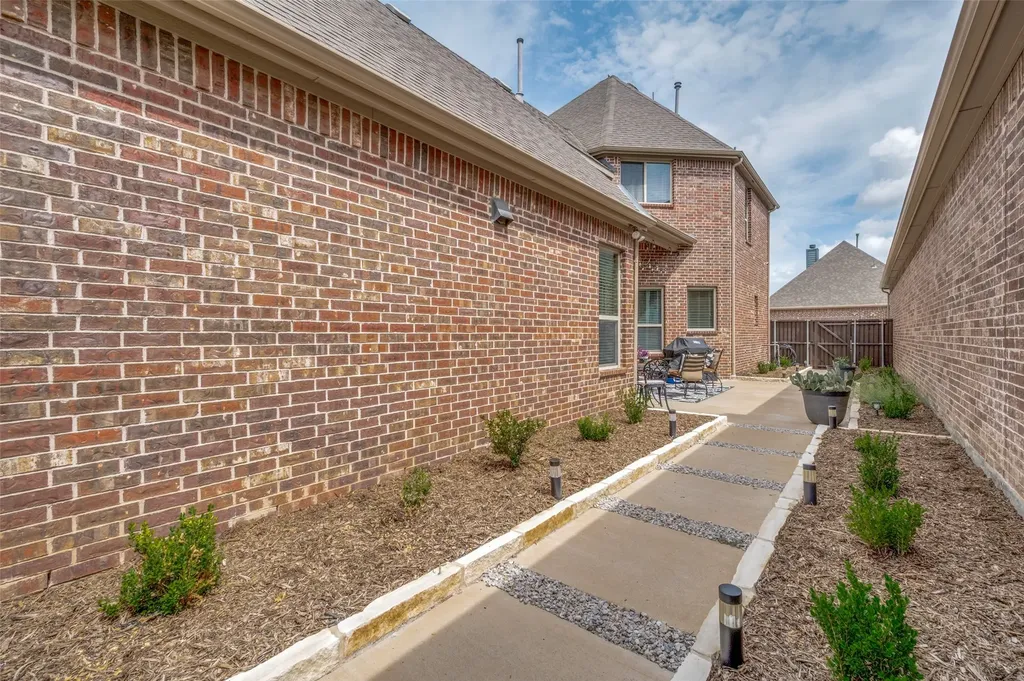 610 Enfield Drive Frisco TX 75036