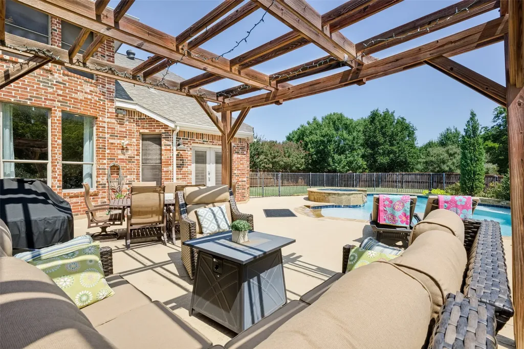 616 Unbridled Lane Keller TX 76248