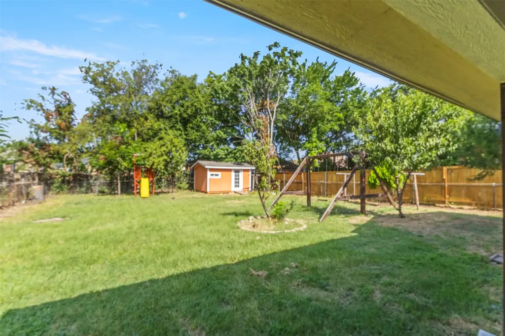 711 Hilltop Drive Irving TX 75060