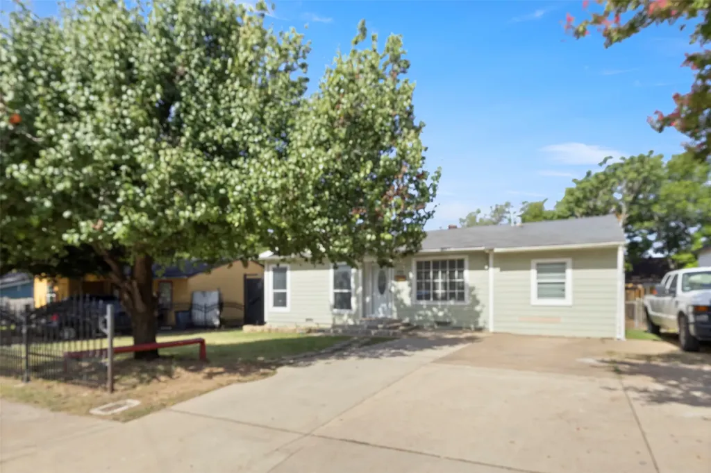 711 Hilltop Drive Irving TX 75060
