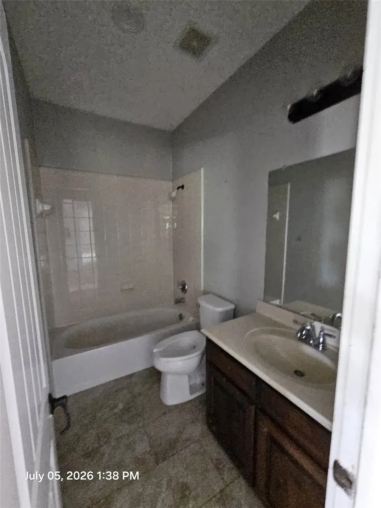 200 Burnett Drive Lavon TX 75166