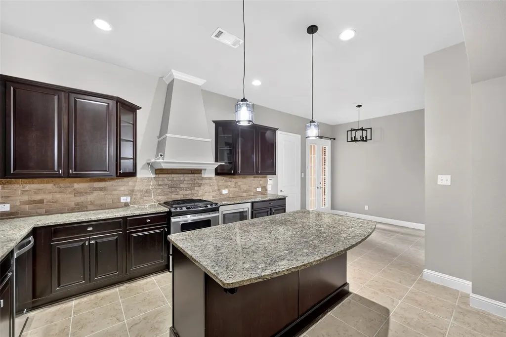8607 Calvin Road Irving TX 75063