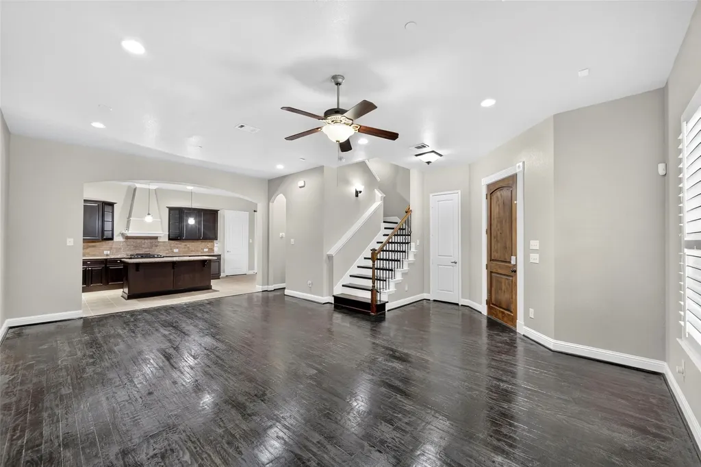 8607 Calvin Road Irving TX 75063
