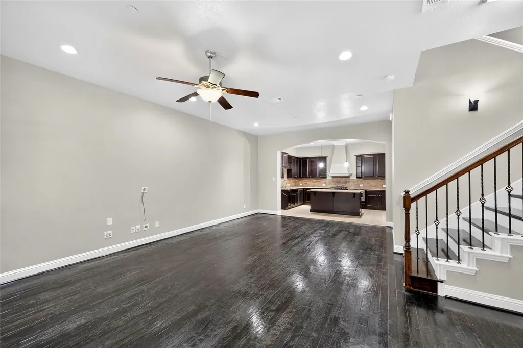 8607 Calvin Road Irving TX 75063