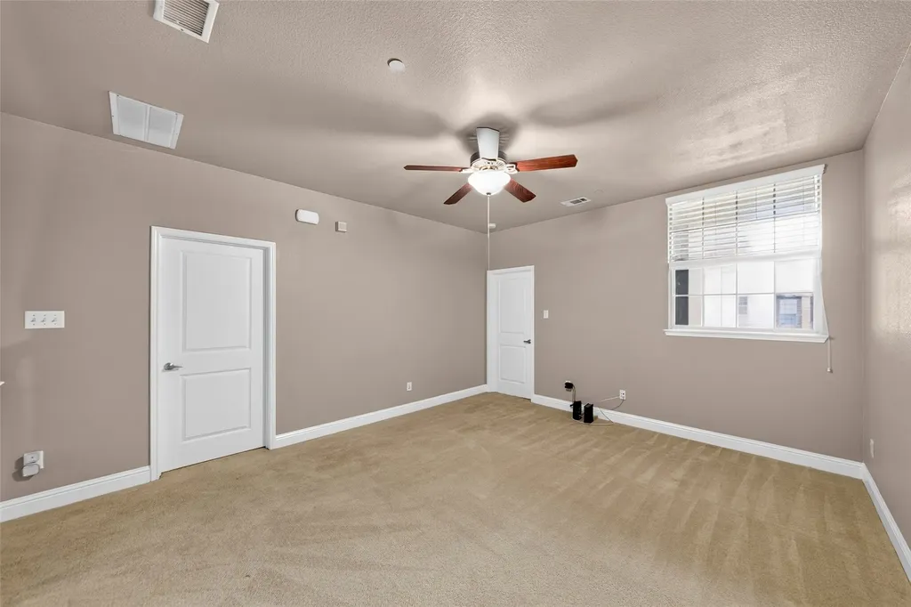8607 Calvin Road Irving TX 75063