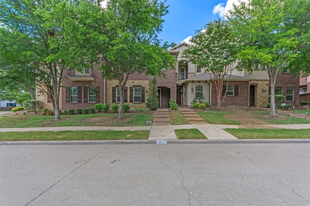 8607 Calvin Road Irving TX 75063