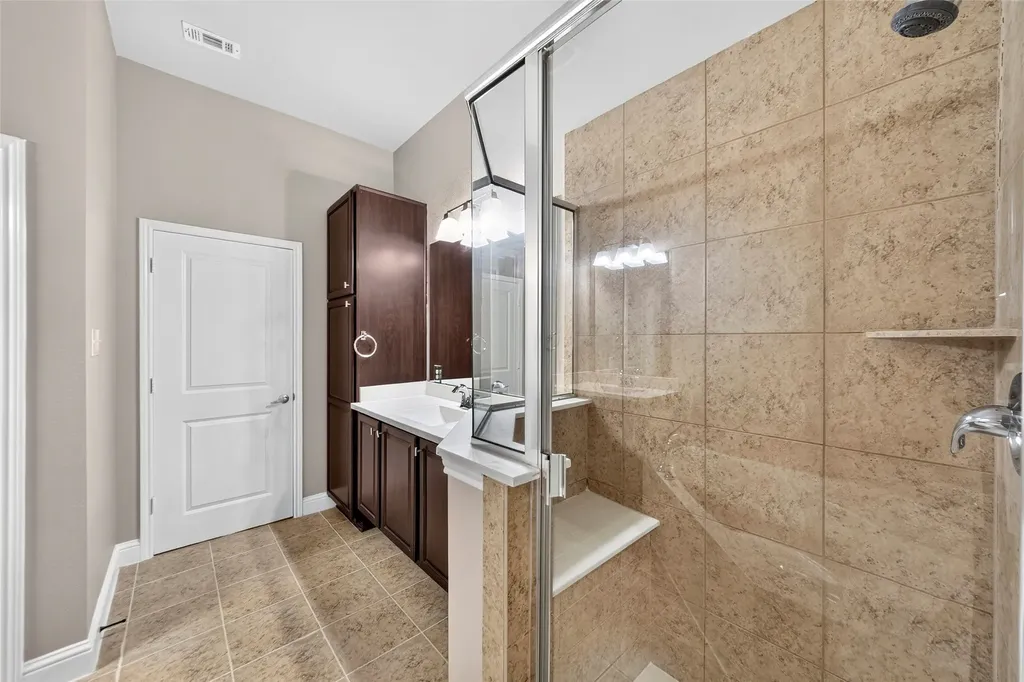 8607 Calvin Road Irving TX 75063