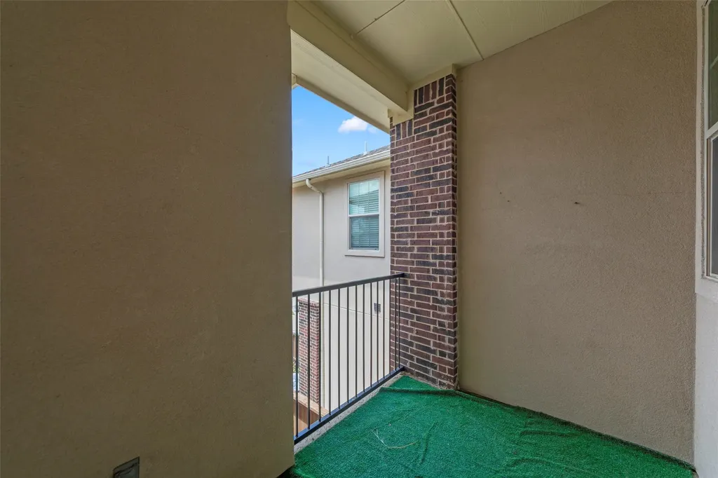 8607 Calvin Road Irving TX 75063