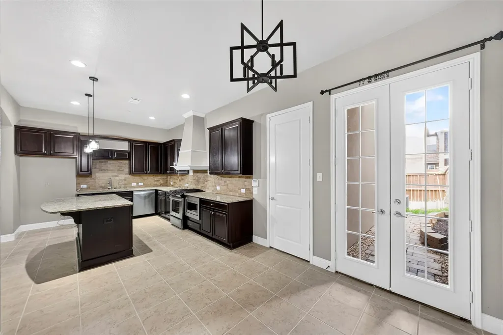 8607 Calvin Road Irving TX 75063