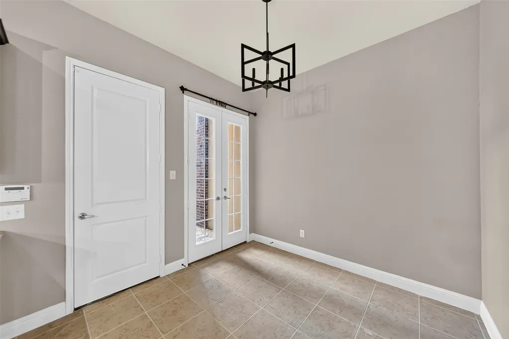 8607 Calvin Road Irving TX 75063