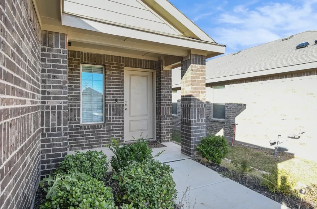 125 Running River Drive Boyd TX 76023