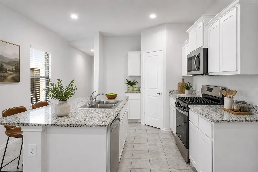 125 Running River Drive Boyd TX 76023