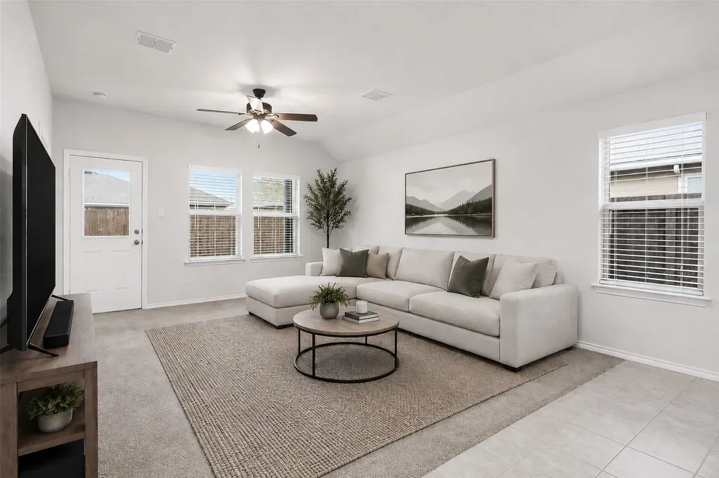 125 Running River Drive Boyd TX 76023