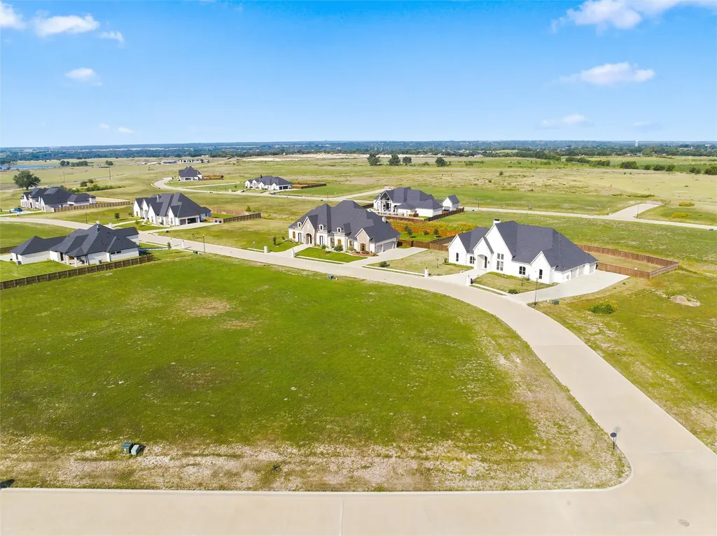 130 Iris Street Lorena TX 76655