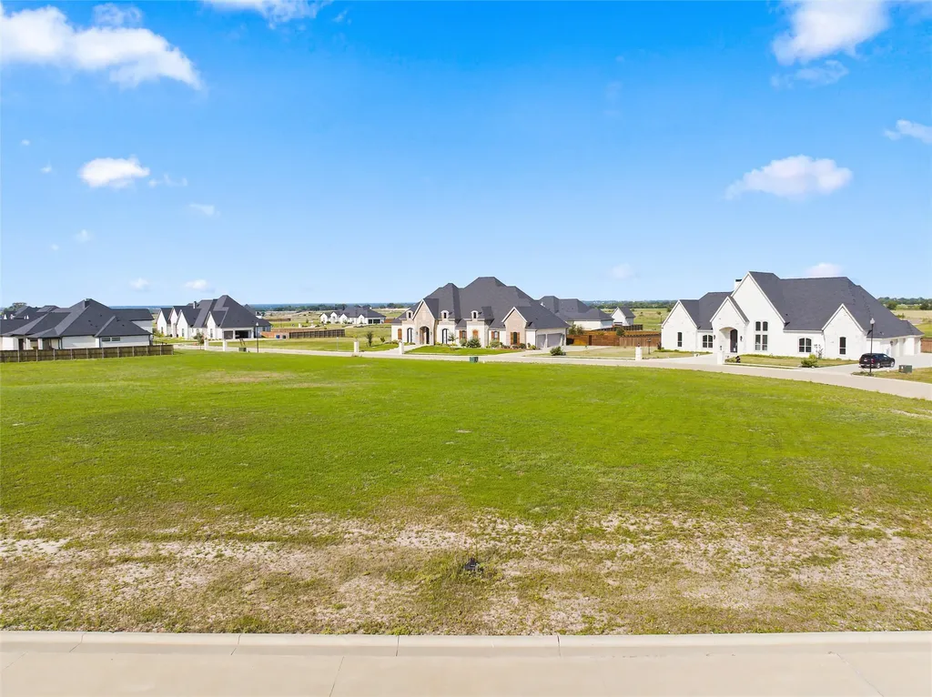 130 Iris Street Lorena TX 76655