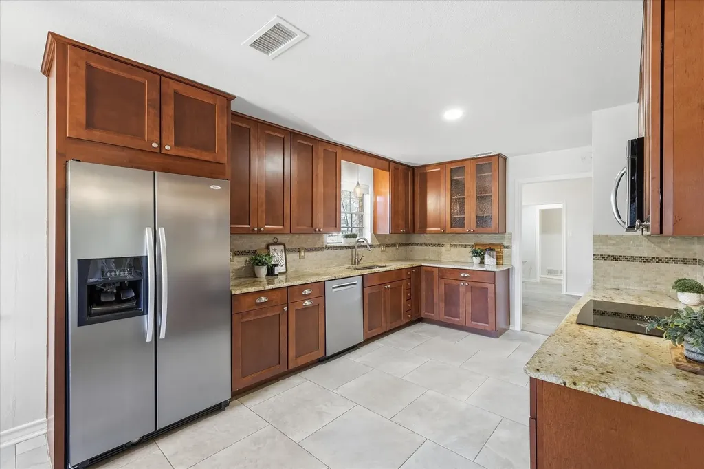 1614 Crested Butte Drive Lewisville TX 75077