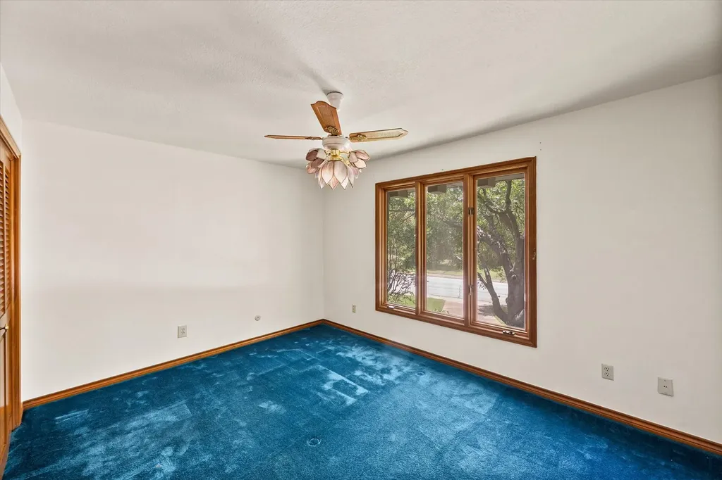 2520 Norwood Drive Hurst TX 76054