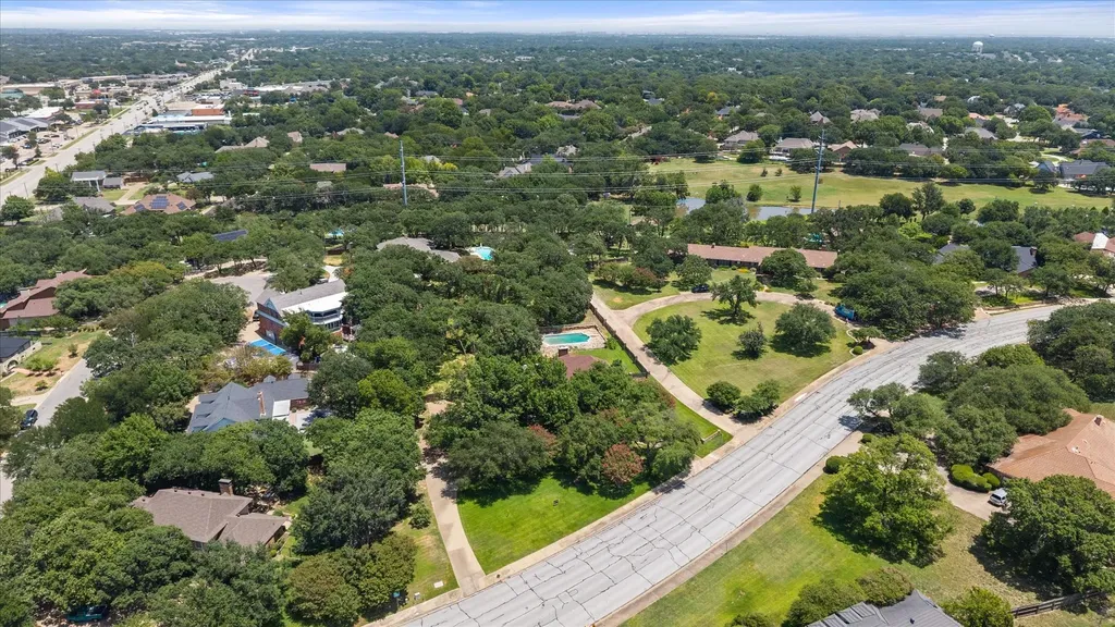 2520 Norwood Drive Hurst TX 76054