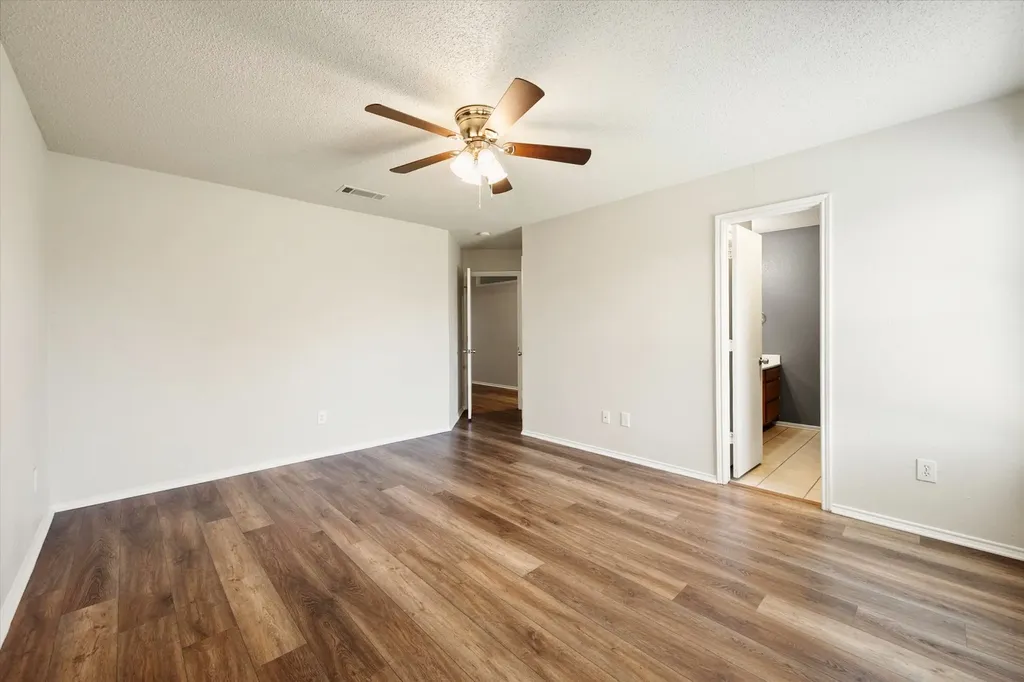 1529 Bluewater Drive Cleburne TX 76033