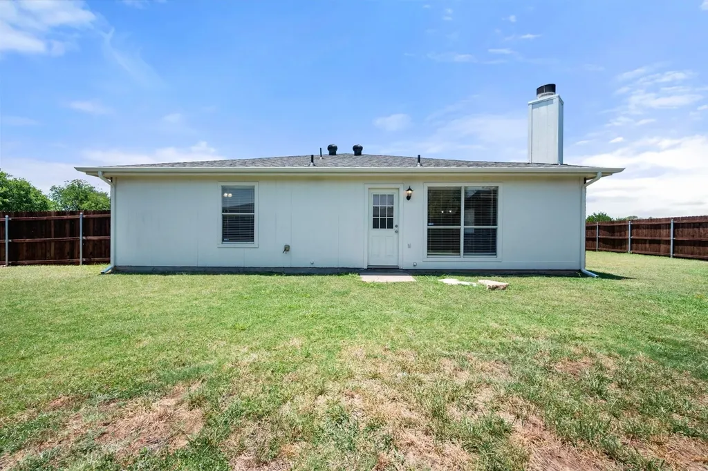1529 Bluewater Drive Cleburne TX 76033