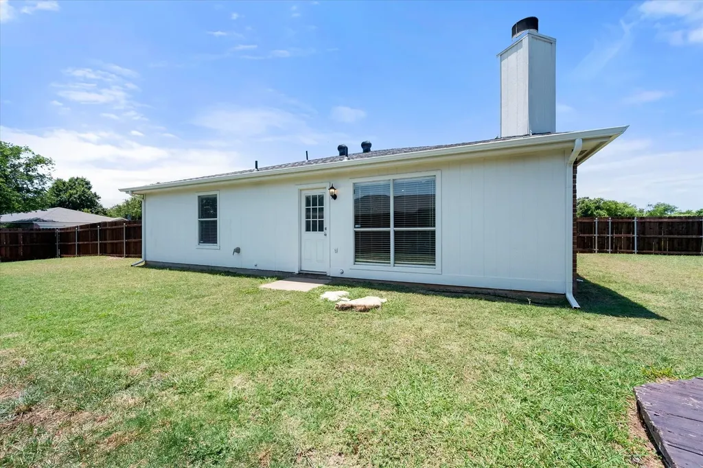 1529 Bluewater Drive Cleburne TX 76033