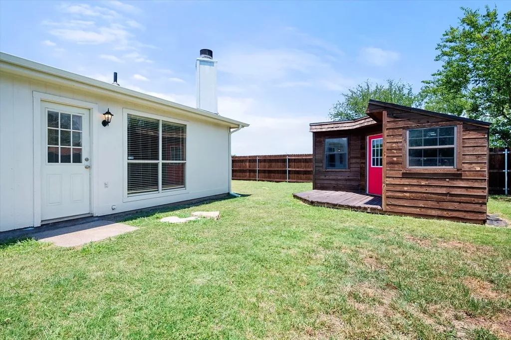 1529 Bluewater Drive Cleburne TX 76033