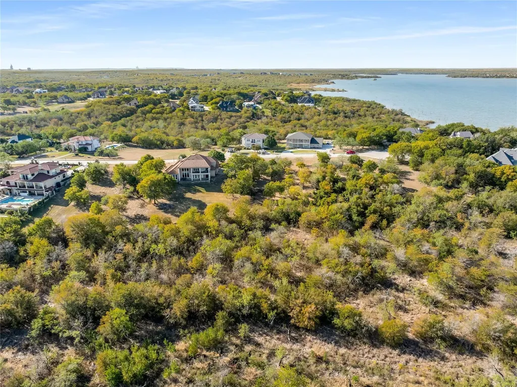 1123 Mallard Pointe Drive Grand Prairie TX 75104