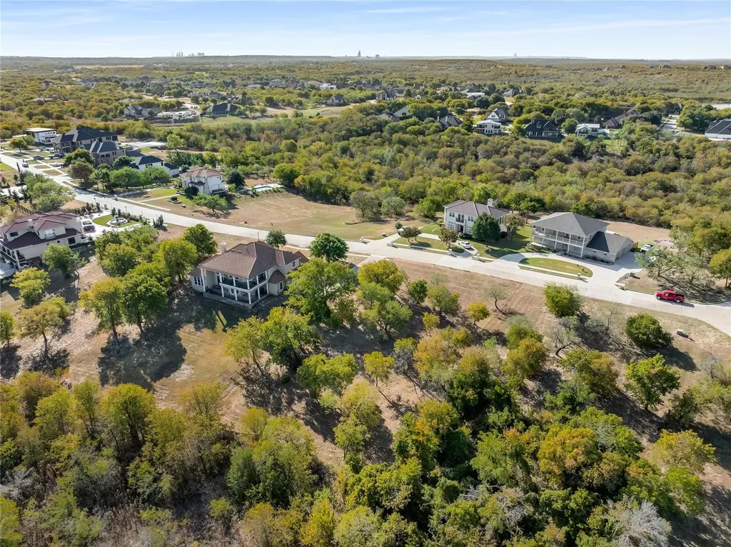 1123 Mallard Pointe Drive Grand Prairie TX 75104