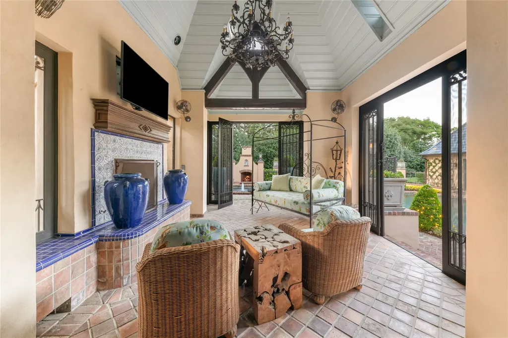 6347 Woodland Drive Dallas TX 75225