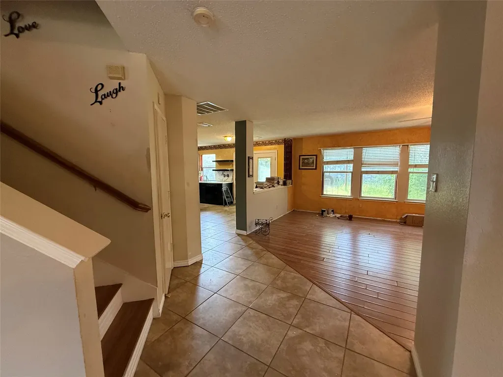 10128 Chapel Springs Trail Fort Worth TX 76116