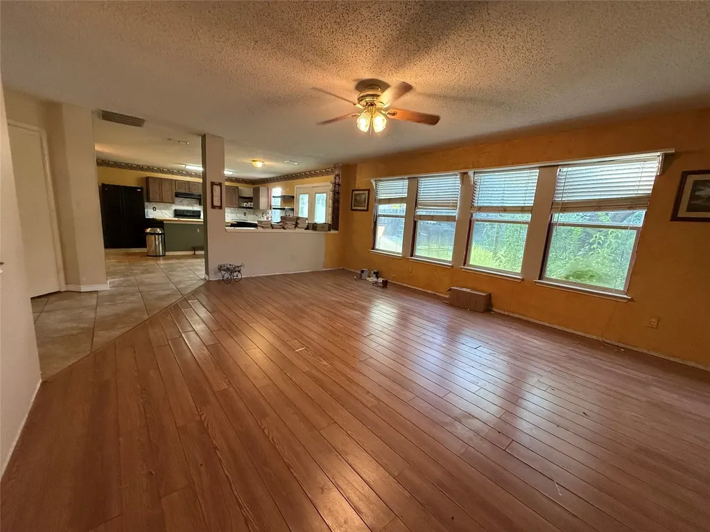 10128 Chapel Springs Trail Fort Worth TX 76116