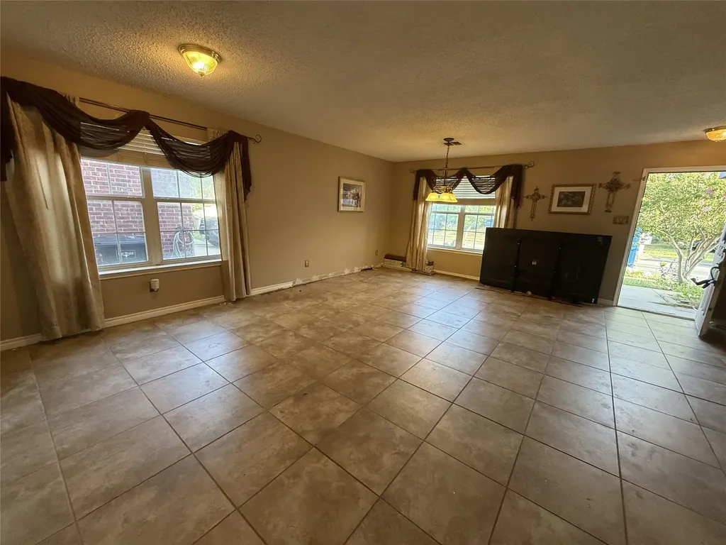 10128 Chapel Springs Trail Fort Worth TX 76116