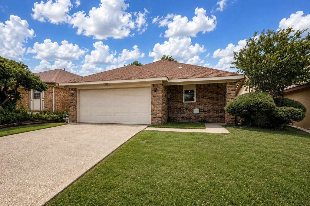 2519 Beverly Hills Lane Mesquite TX 75150