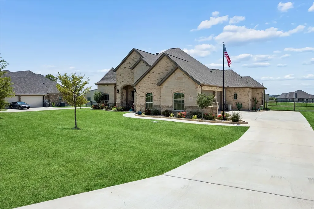 135 Stanford Lane Springtown TX 76082