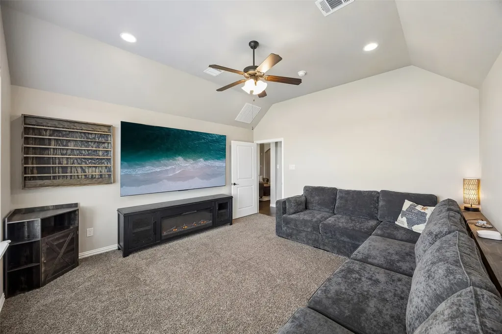 135 Stanford Lane Springtown TX 76082