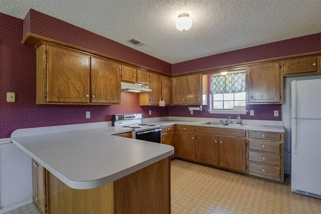 301 Vinyard Drive Waxahachie TX 75167
