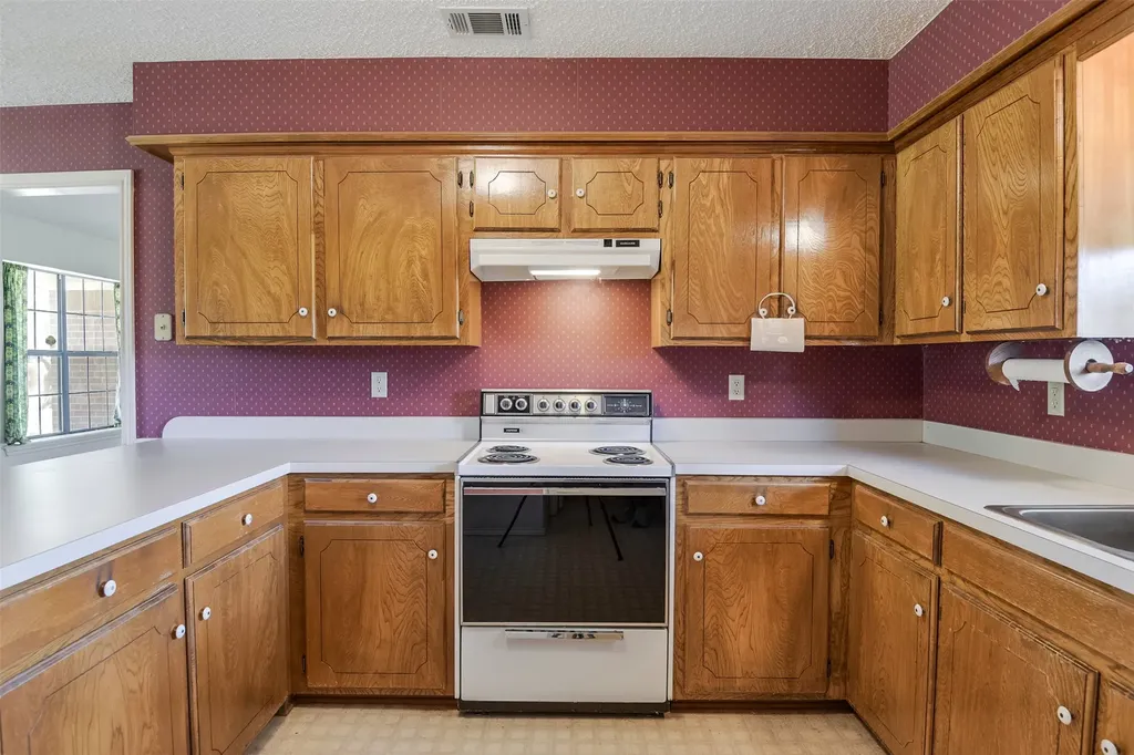 301 Vinyard Drive Waxahachie TX 75167