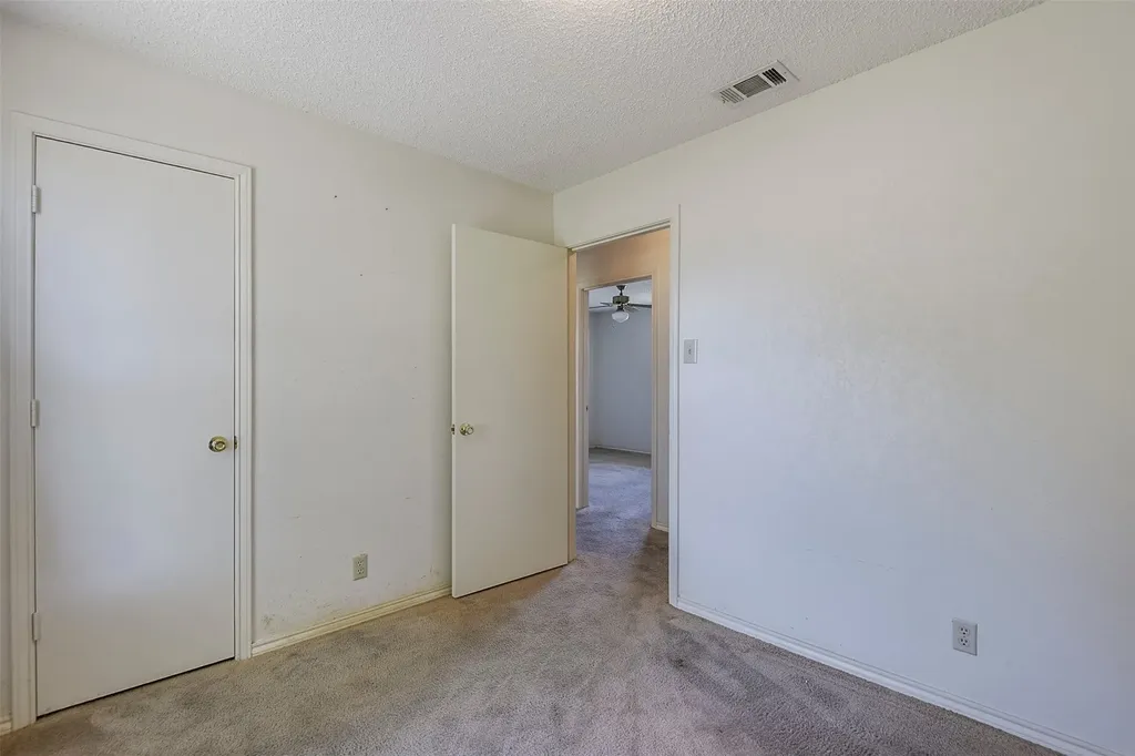 301 Vinyard Drive Waxahachie TX 75167