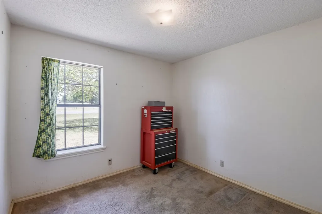 301 Vinyard Drive Waxahachie TX 75167