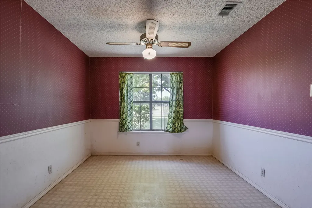 301 Vinyard Drive Waxahachie TX 75167