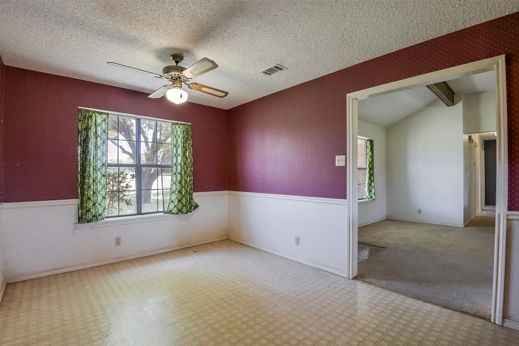 301 Vinyard Drive Waxahachie TX 75167