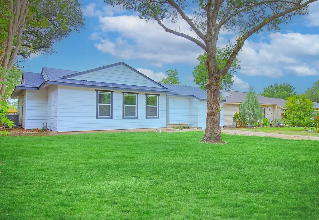 7325 Aberdeen Drive Fort Worth TX 76116