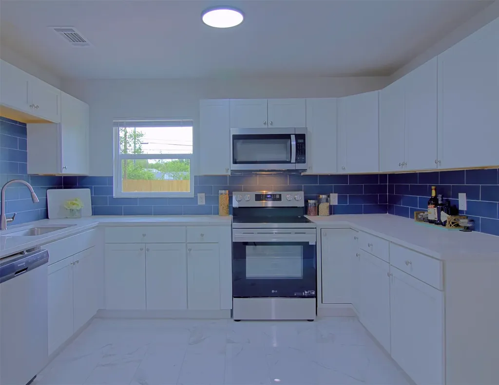7325 Aberdeen Drive Fort Worth TX 76116