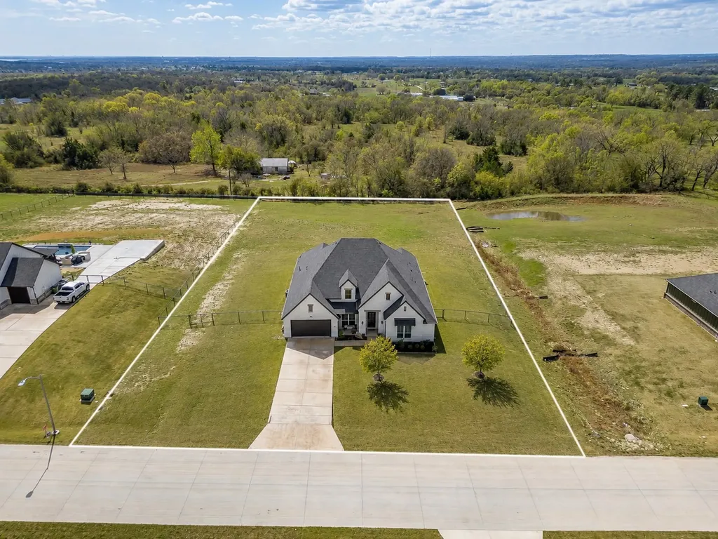 121 Rocky Top Ranch Lane Reno TX 76020