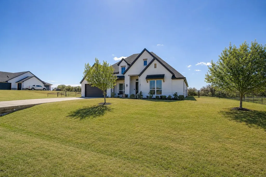 121 Rocky Top Ranch Lane Reno TX 76020