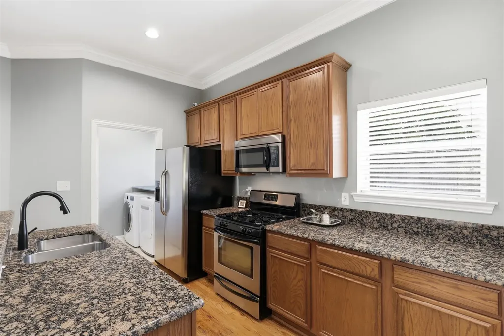 3111 Cedarplaza Lane Dallas TX 75235