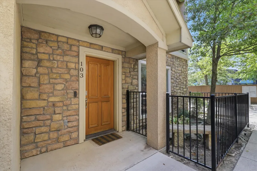 3111 Cedarplaza Lane Dallas TX 75235