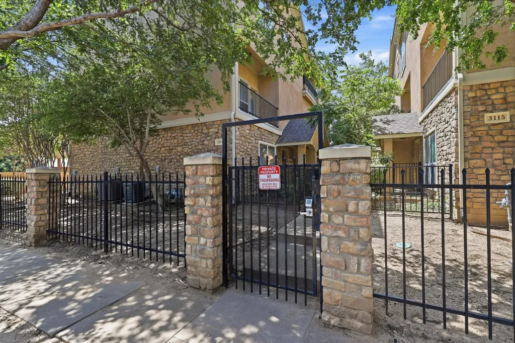 3111 Cedarplaza Lane Dallas TX 75235