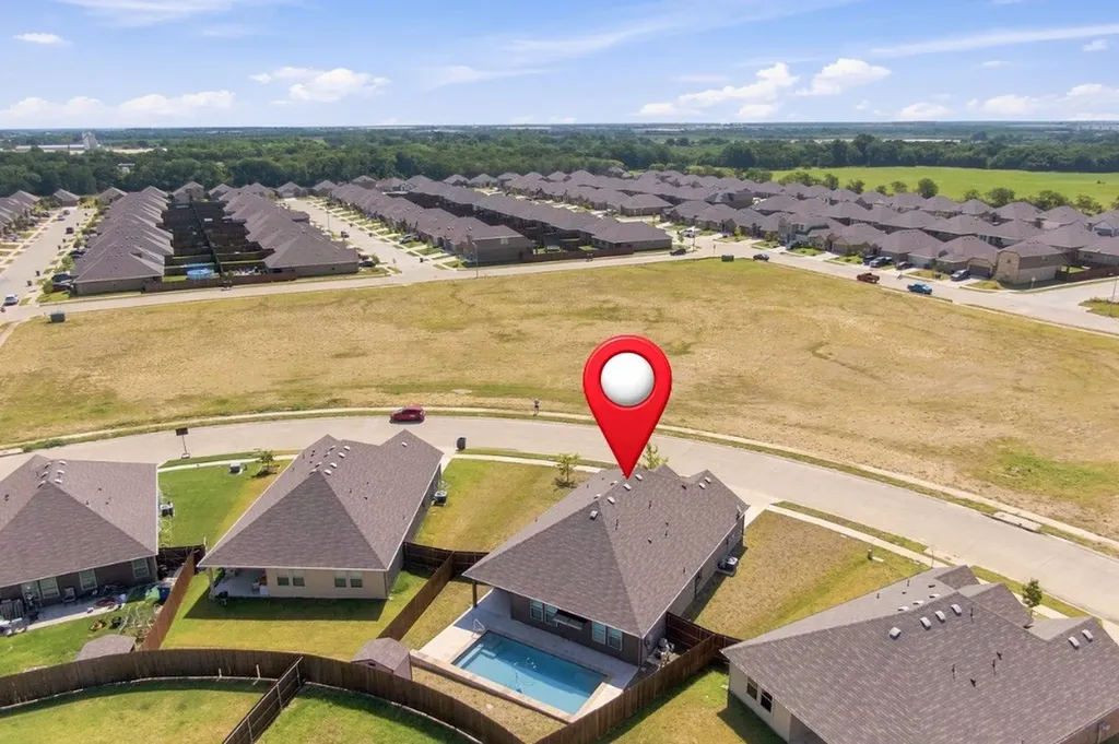 1100 Canterbury Lane Ennis TX 75119